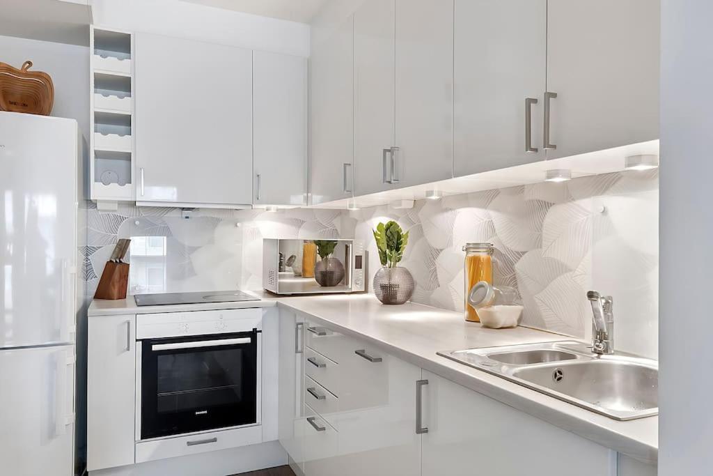 Oceanfront Apartment - Oslo Central - Private Patio エクステリア 写真