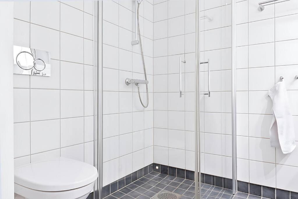 Oceanfront Apartment - Oslo Central - Private Patio エクステリア 写真